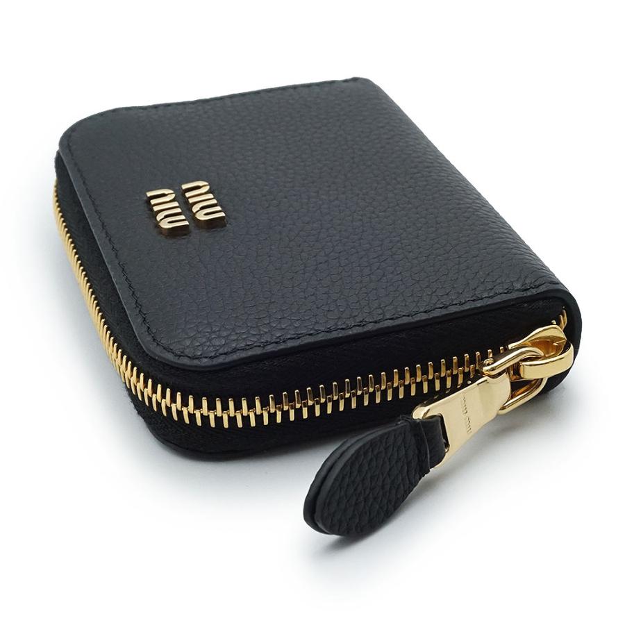 美品✨️ 現行 ミュウミュウ 折り財布 ヴィッテロダイノ ロゴ金具 レザー 黒 miu miu（ミュウミュウ） （新品・未使用品）miu miu 5MM268