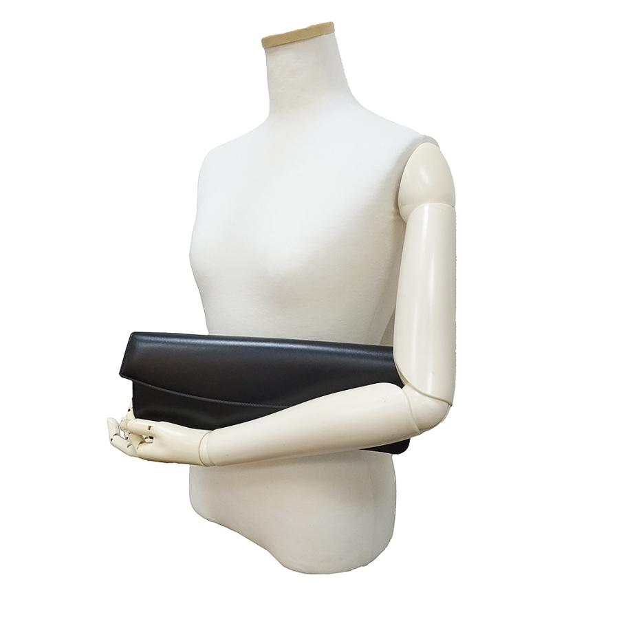 （新品・未使用品）CELINE セリーヌ 10C063BKX イブニング スムースカーフレザー ブラック セカンド クラッチバッグ ゴールド金具の画像
