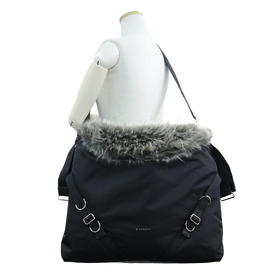 （新品・未使用品）GIVENCHY ジバンシィ BK50CTK1U7001 ヴォワイユー ナイロン フェイクファー ブラック ショルダーバッグ 斜め掛け シルバー金具の画像