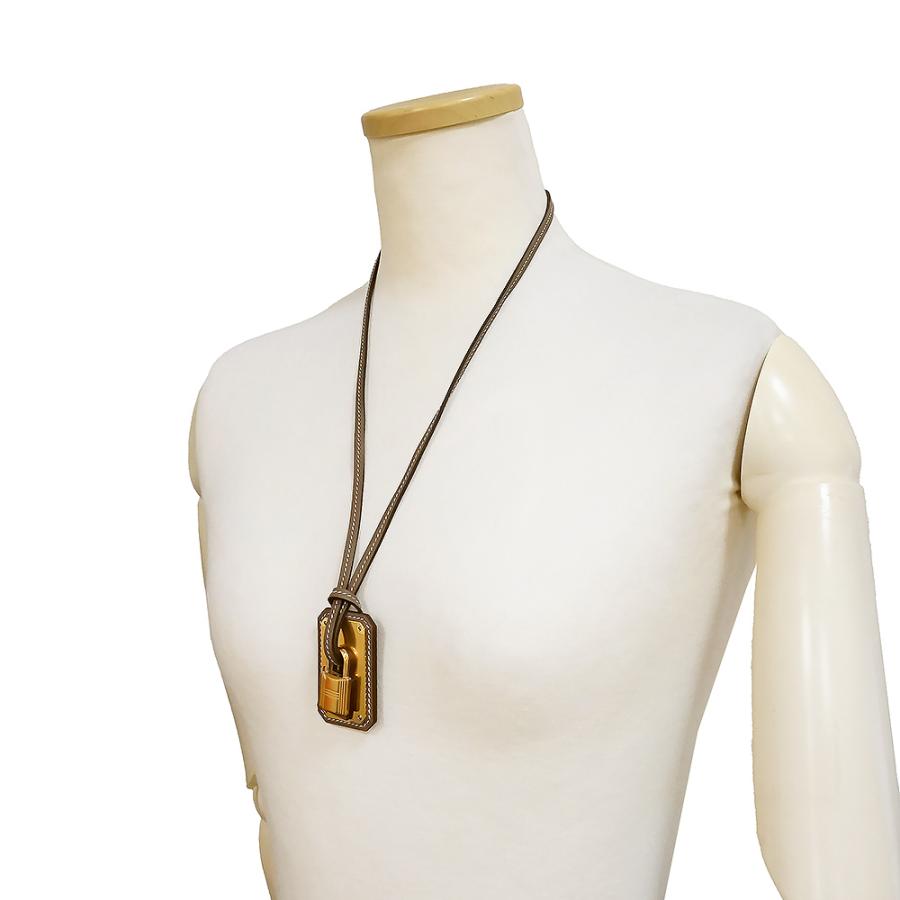 （新品・未使用品）HERMES エルメス オーケリー GM カデナ ヴォースイフト エトゥープ エトープ グレージュ Z刻印 ネックレス ペンダント レザー ゴールド金具の画像