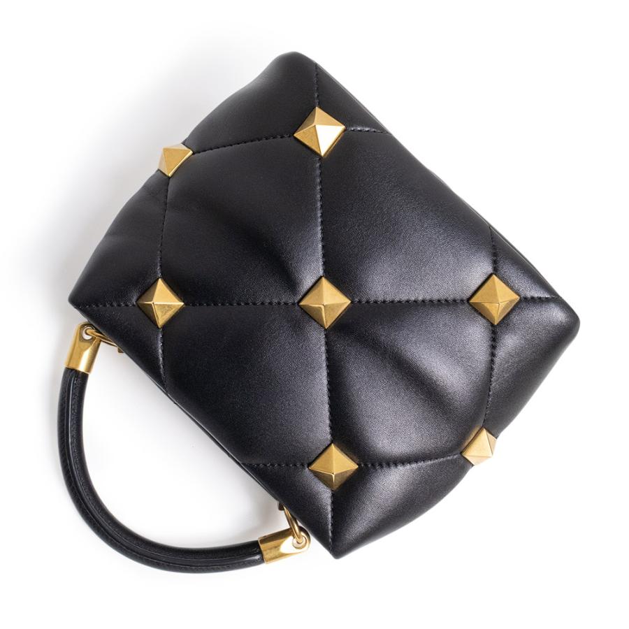 VALENTINO 巾着 ハンドバッグ スタッズ ブラック　レザー 未使用 展示品）Valentino Garavani ヴァレンティノ ガラヴァーニ