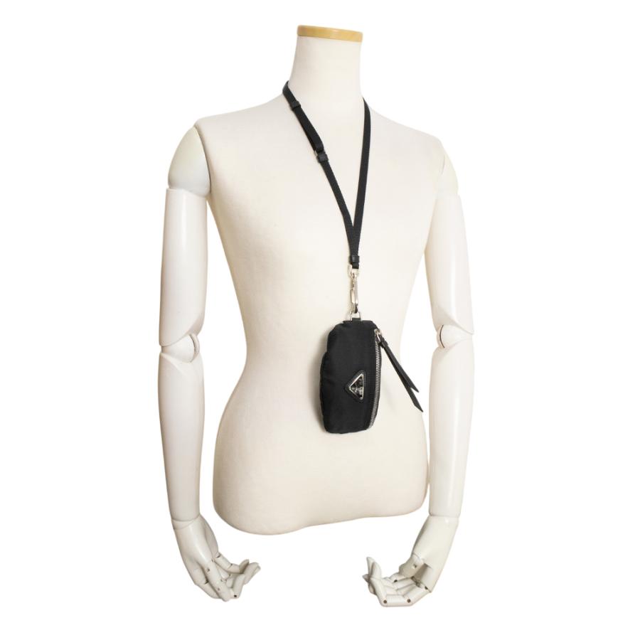 （新品・未使用品）PRADA プラダ 2TT116 トライアングル 三角ロゴ TESSUTO RE-NYLON テスート ナイロン ネロ ブラック ショルダー ポーチ シルバー金具 箱付の画像