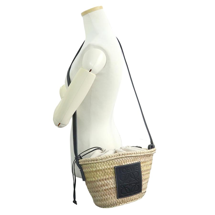 （未使用　展示品）LOEWE ロエベ A223222X01 ドローストリング バケット パームリーフ カーフスキン ナチュラル ベージュ ブラック ショルダーバッグ レザーの画像