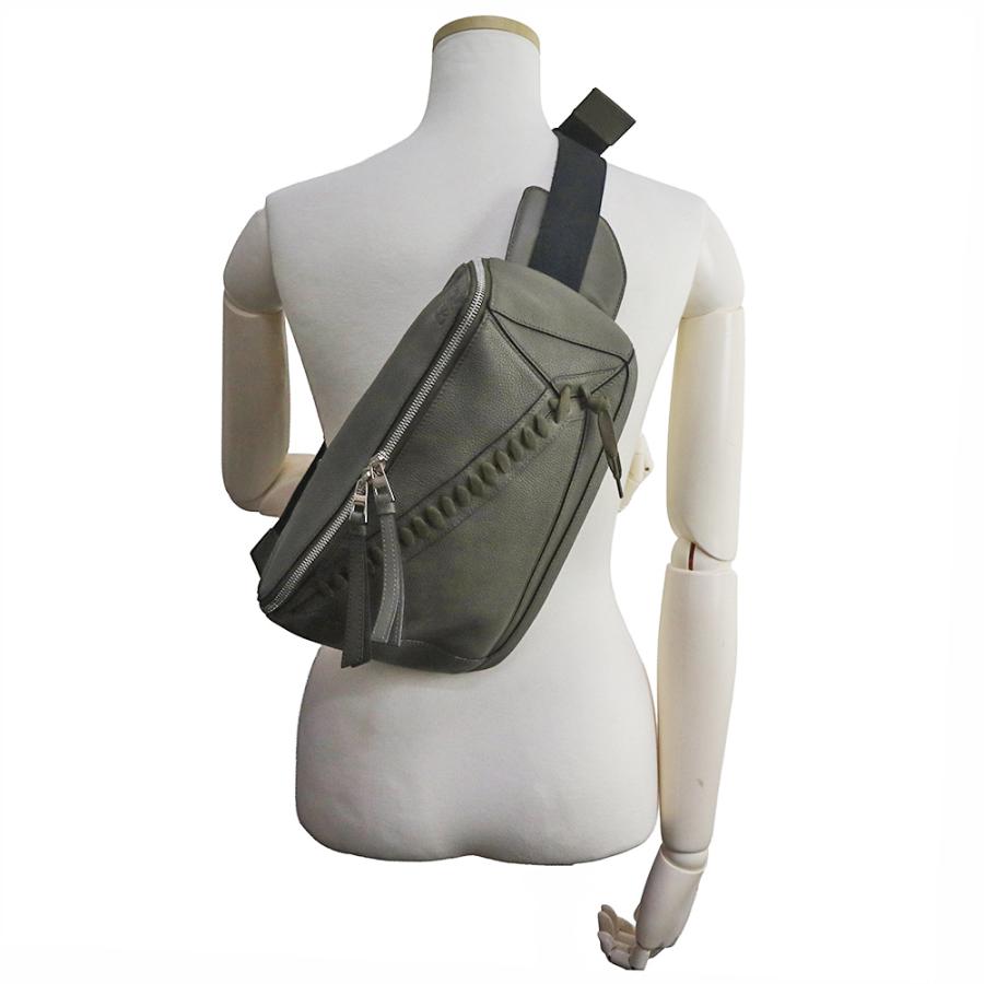 ロエベ 306.50.T57 パズル スリング クラシックカーフ カーキ ボディバッグ 斜め掛け レザー シルバー金具 LOEWE（美品） LOEWE（ロエベ） （美品）LOEWE 306.50.T57 パズル スリング