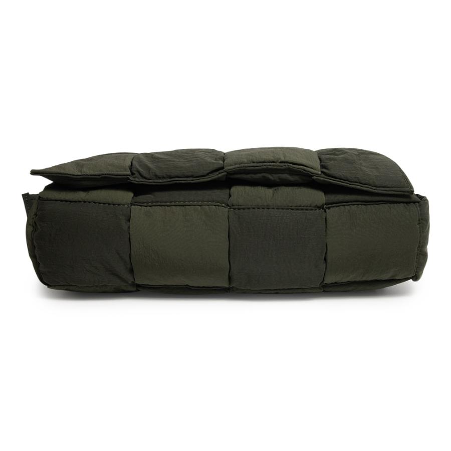 BOTTEGA VENETA（ボッテガ・ヴェネタ） （美品）BOTTEGA VENETA 749880