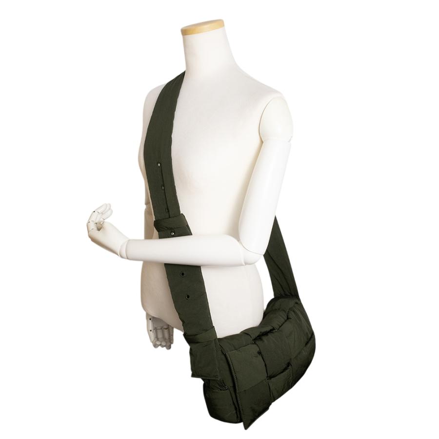BOTTEGA VENETA（ボッテガ・ヴェネタ） （美品）BOTTEGA VENETA 749880