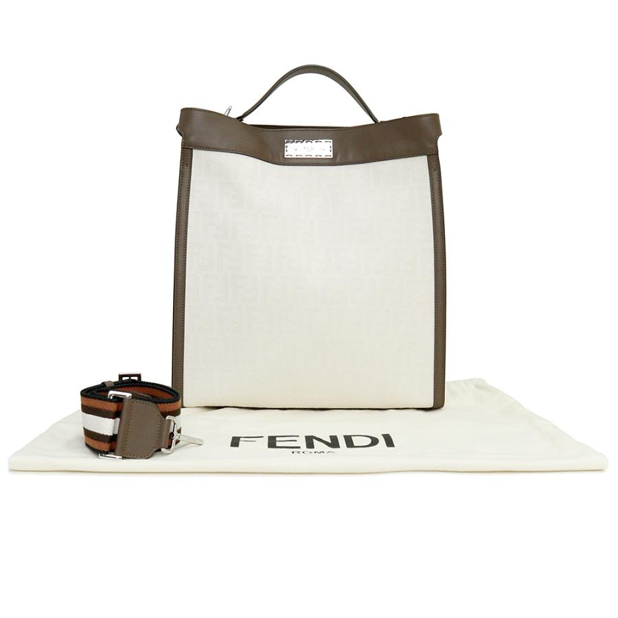 FENDI (新品・未使用品)フェンディ ピーカブー エックスライト FENDI (新品・未使用品)フェンディ ピーカブー エックスライト