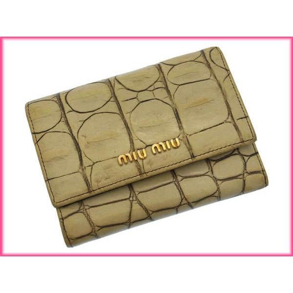 【ぽぽ】miumiu コンパクトウォレット　ベージュ miumiu ミュウミュウ マテラッセ 二つ折り財布 コンパクトウォレット