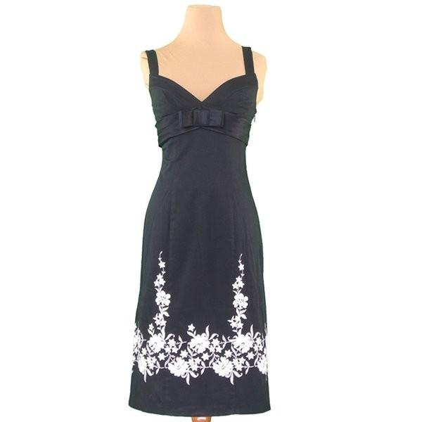 在庫限り ベッツィジョンソン ワンピース 胸下リボン ドレス 2サイズ フラワー刺繍 Betsey Johnson 中古 H787 ブランドデポtokyo 通販 Yahoo ショッピング 初売りセール Www Yalaphone Com