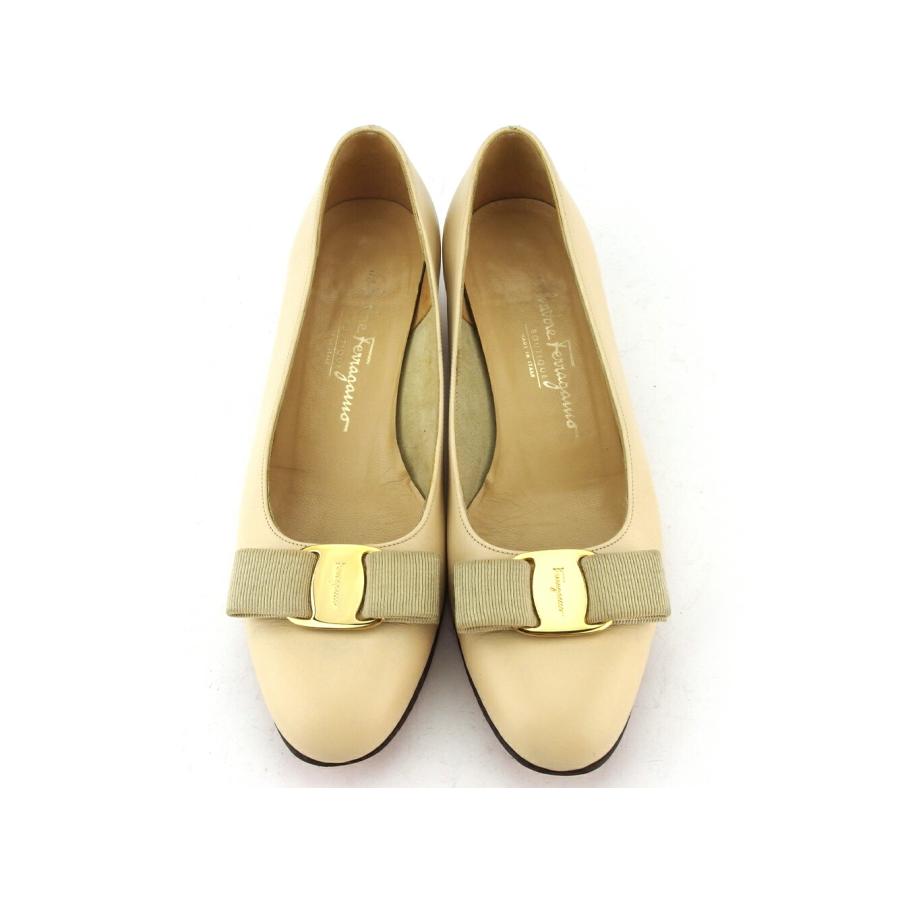 サルヴァトーレフェラガモ Salvatore Ferragamo パンプス ヴァラリボン 