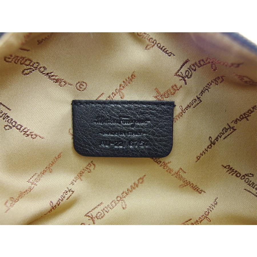 サルヴァトーレフェラガモ Salvatore Ferragamo ポーチ ガンチーニ ブラック シルバー レディース 中古_7