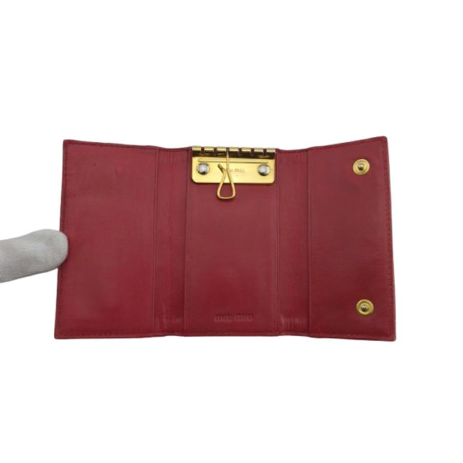 miu miu（ミュウミュウ） キーケース クロコ調 ピンク レディース 中古