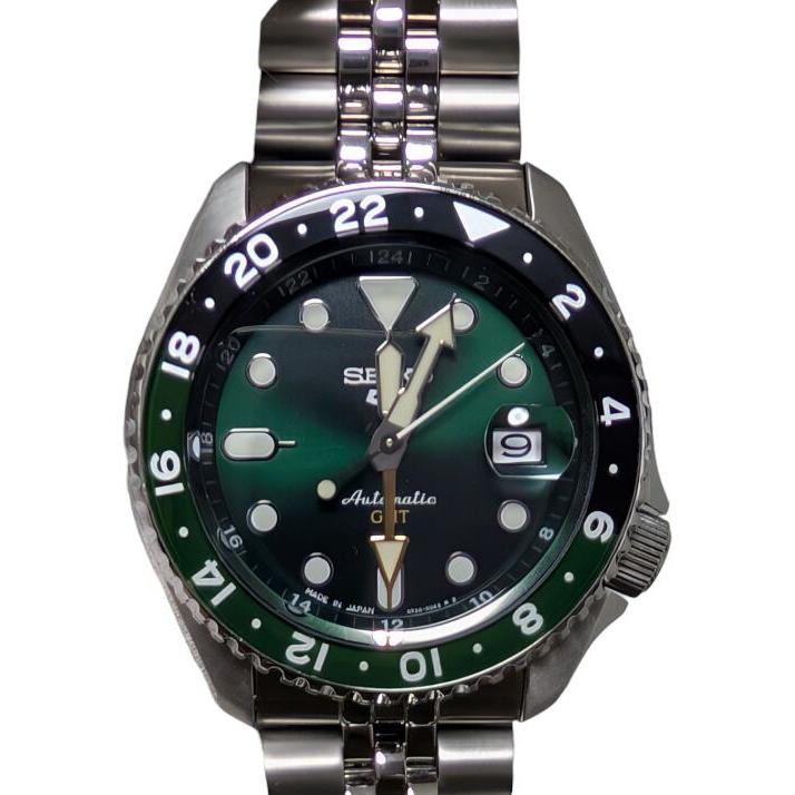 【ストーク】セイコーSEIKO腕時計 メンズ 稼働 SEIKO（セイコー） 新品同様 SEIKO 5 GMT ブラック グリーン 緑