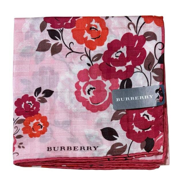 未使用　BURBERRY 花柄シルクスカーフ BURBERRY（バーバリー） 未使用 ロンドン スカーフ ハンカチ 絹 シルク