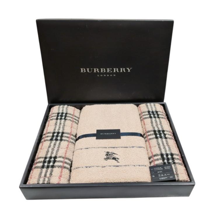 新品未使用　バーバリー　タオルまとめ売り BURBERRY（バーバリー） 未使用 タオルセット 3枚 バスタオル フェイス