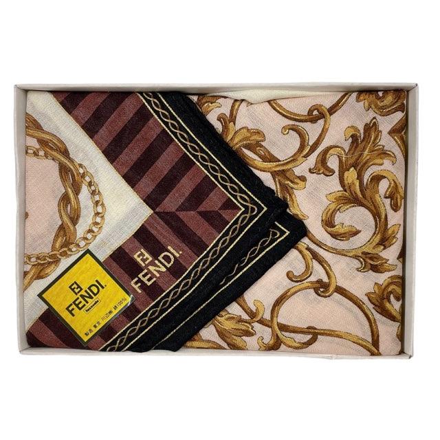 FENDI 未使用 フェンディ ハンカチ チェーン柄 スカーフ ロゴ FENDI 未使用 フェンディ ハンカチ チェーン柄 スカーフ ロゴ