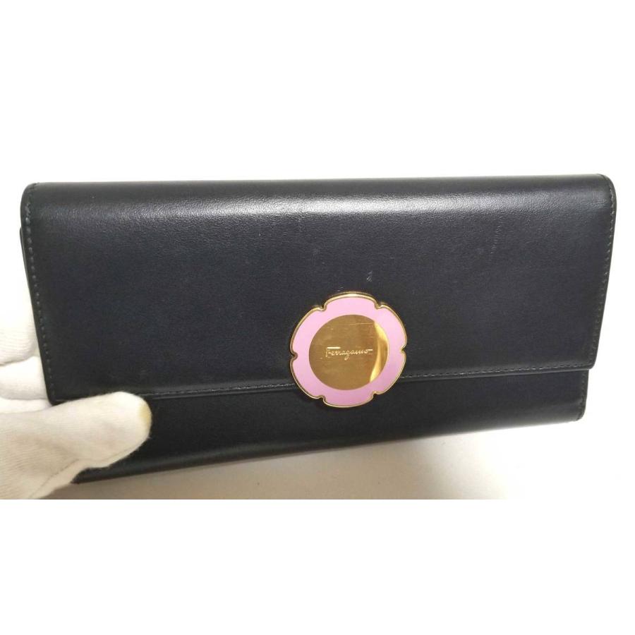 FERRAGAMO（フェラガモ） 長財布 パスケース付 レディース フラワー