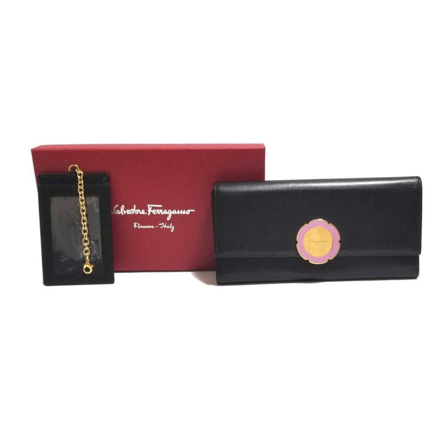 フェラガモ FERRAGAMO レディース 長財布 パスケース付き FERRAGAMO（フェラガモ） 長財布 パスケース付 レディース フラワー