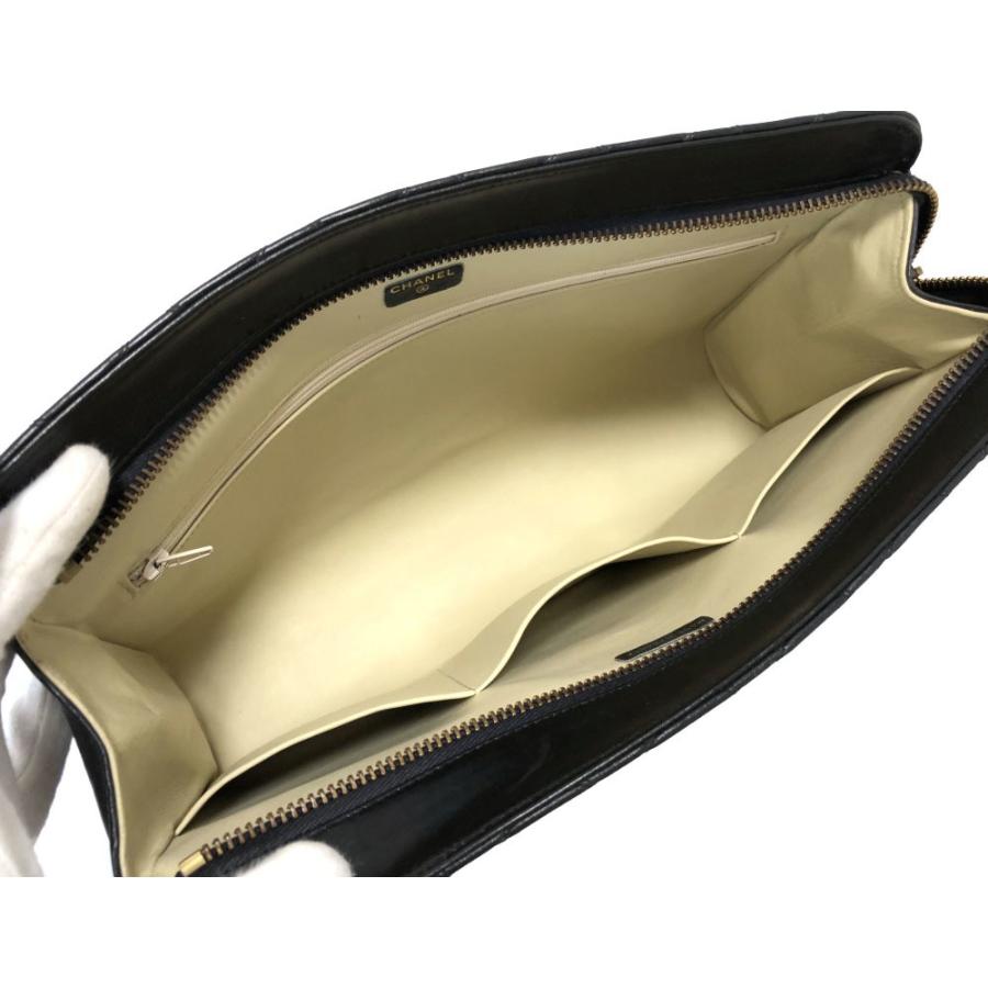 シャネル セカンドバッグ 大きめ ポーチ ブラック 黒 レザー  