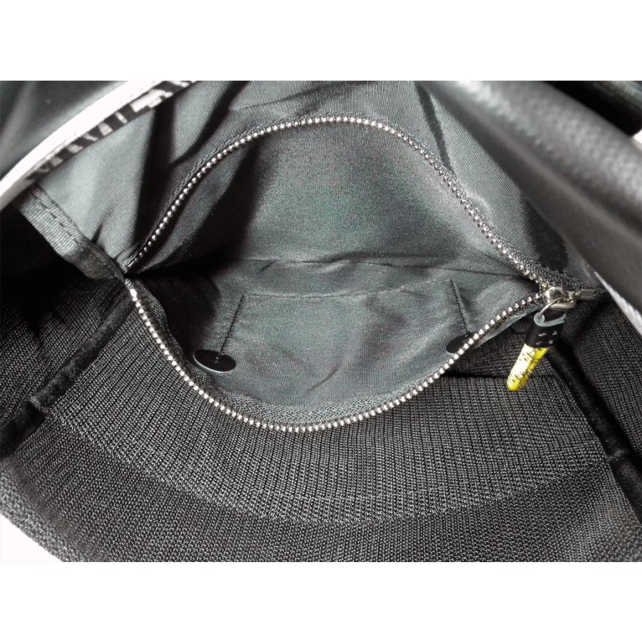 Vivienne Westwood ブラックバックパック VWB823 【公式通販】