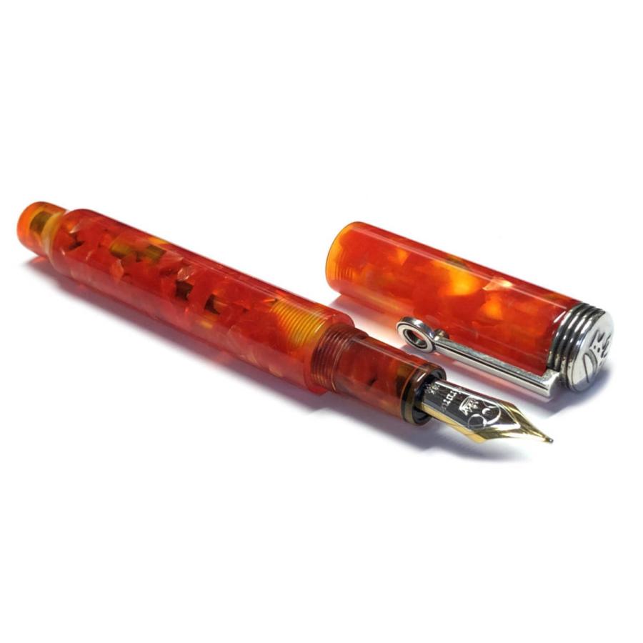 新品同様 クローネ 万年筆 オレンジ Krone 筆記具 18Kペン先 新品同様 クローネ 万年筆 オレンジ Krone 筆記具 18Kペン先