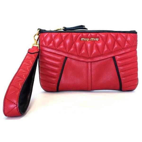 miu miu（ミュウミュウ） 美品 クラッチバッグ ポーチ レザー 5N1811