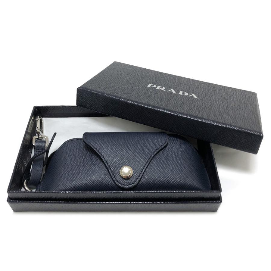 新品同様 プラダ サングラスケース 2RA002 ネイビー サフィアーノ レザー メガネケース ロゴ 型押しレザー PRADA 紺 メンズ レディース :x729259839:ブランディール!ショップ 通販 PRADA プラダ サングラス メガネ ワンポイントロゴ サイドロゴ 外箱付き