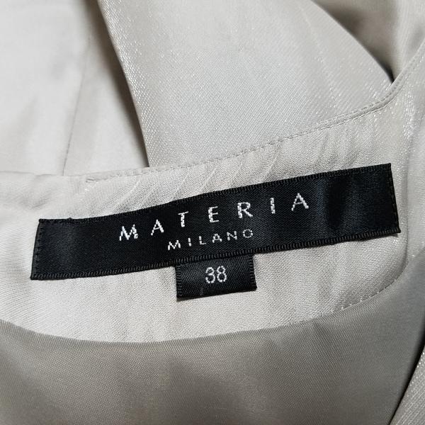 マテリア MATERIA ワンピース サイズ38 M レディース - ライトグレー Vネック/半袖/ひざ丈 新着 20240328｜brandear｜03
