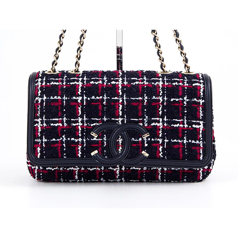 CHANEL（シャネル） マトラッセ チェーンショルダーバッグ CC