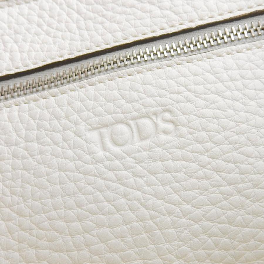 超美品 トッズ ホワイト シュリンク レザー パッチポケット ショルダー 