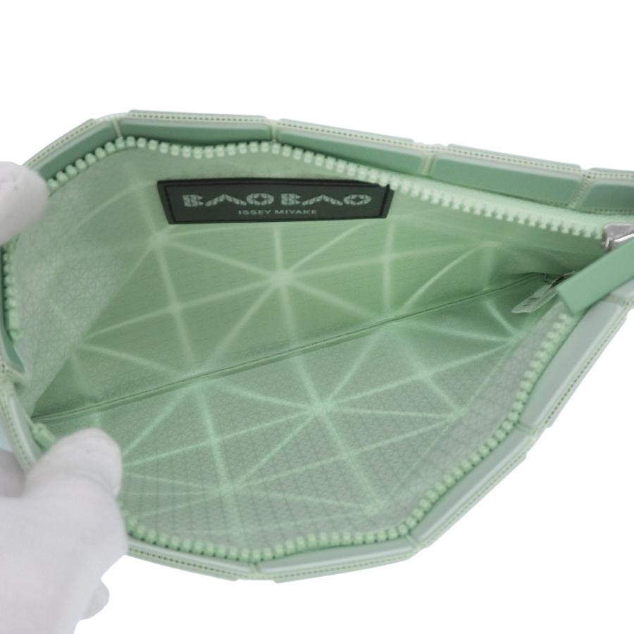 超美品 イッセイミヤケ ISSEY MIYAKE 2025 現行 BB53-AG605‐67 BAOBAO LUCENT W COLOR ルーセントダブルカラー ポーチ ライトグリーン 定価27500円_6