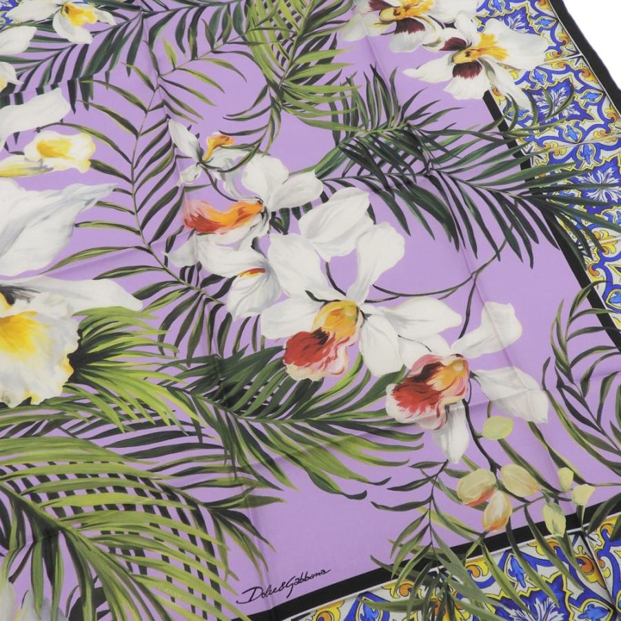 新品•タグ付き✨ドルチェ&ガッバーナ 花柄 シルク スカーフ 箱付き タグ付き未使用 ドルチェ＆ガッバーナ 2021年 フラワープリント