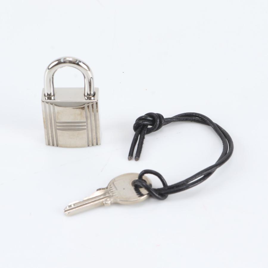HERMES カデナ 南京錠 キー1本付 シルバー バッグチャーム　107 エルメス カデナ 107番 キー 鍵 シルバー パドロック 南京錠 バッグ