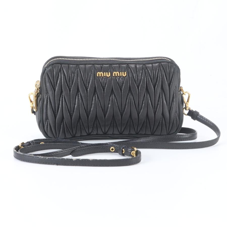 ミュウミュウ　miumiu マテラッセ　ショルダーバッグ　キルティング　レザー 美品 ミュウミュウ マテラッセ キルティング レザー ショルダーバッグ