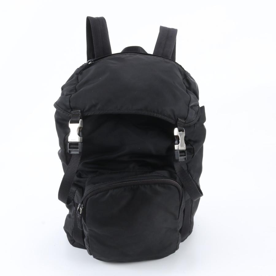 【美品✨】プラダ　リュック　バッグパック　トライアングル　テスートナイロン　黒 美品 プラダ テスート ナイロン トライアングルロゴ リュックサック