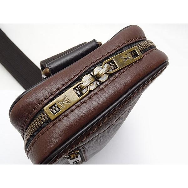 LOUIS VUITTON（ルイ・ヴィトン） 美品 ユタ スィウ ボディバッグ