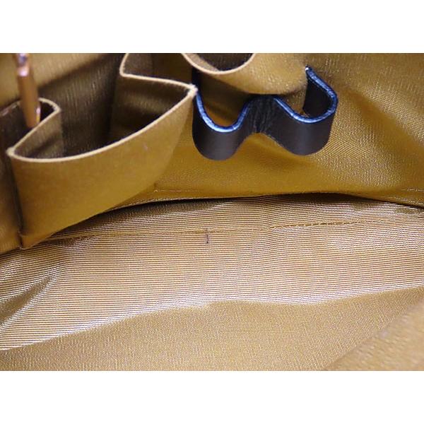 dunhill（ダンヒル） 新品同様 ディーエイト 斜め掛けショルダーバッグ