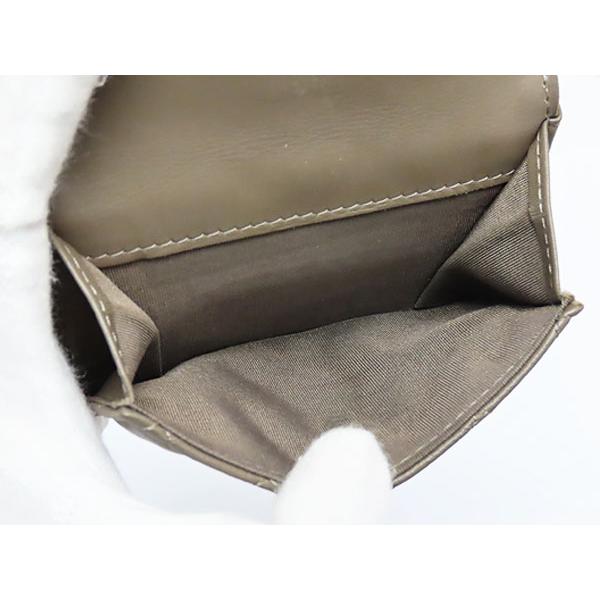 CHANEL ボーイシャネル マトラッセ コンパクトウォレット 高級感あふれるデザイン】ボーイシャネル 三つ折りミニ財布 (CHANEL