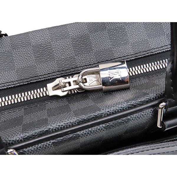 LOUIS VUITTON（ルイ・ヴィトン） 美品 ダミエグラフィット ポルト