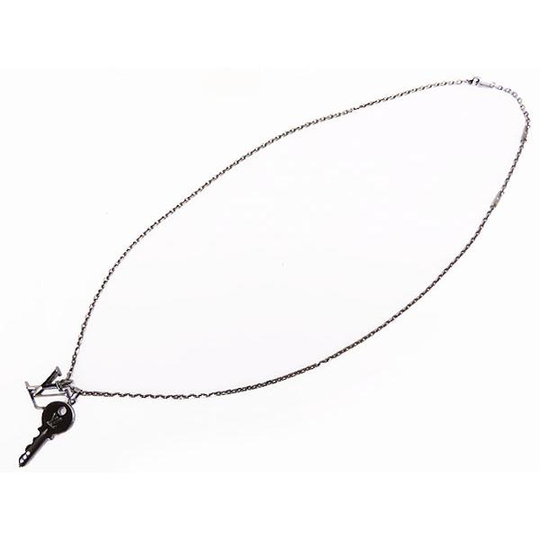 LOUIS VUITTON（ルイ・ヴィトン） レア美品 ペンダント LVイニシャル