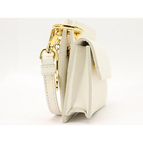 未使用】 PRADA サフィアーノトライアングル カードケース ホワイト プラダ PRADA パスケース 定期入れ 2mc223 未使用品】カードケース  名刺入れ PRADA サフィアーノ 2MC223 黒 楽天市場】【未使用 】プラダ PRADA サフィアーノ トライアングル カードホルダー カード  ... ◾新品未使用◾  PRADAパスケース white