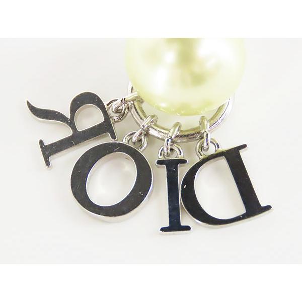 【週末限定値下げ中！】正規品Dior ロゴチャーム パールピアス 美品　シルバー Christian Dior（クリスチャン・ディオール） 美品 クリスチャン