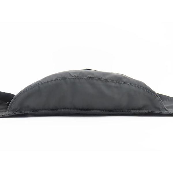 美品 PRADA プラダ V132 ナイロン ボディバッグ ウエストバッグ PRADA（プラダ） V132 NERO TESSUTO MONTAGN ロゴプレート付き