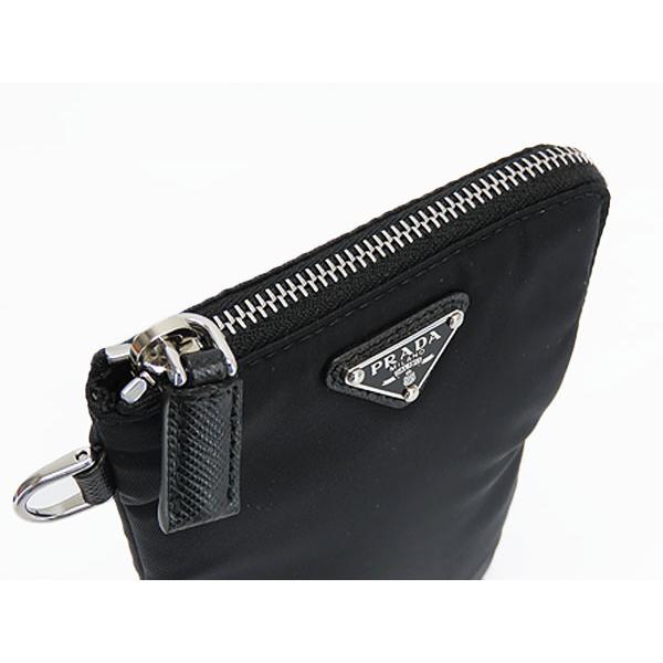 PRADA（プラダ） 新古品 リナイロン トライアングル ネックストラップ 