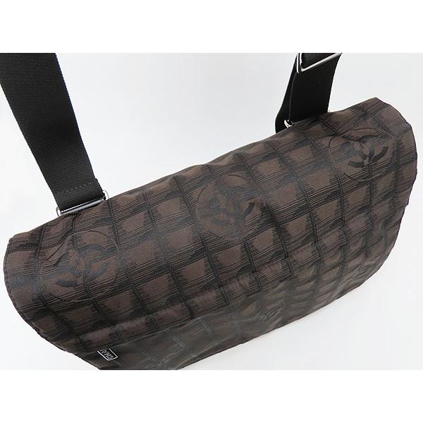 CHANEL（シャネル） 超美品 ニュートラベルライン ショルダーバッグ