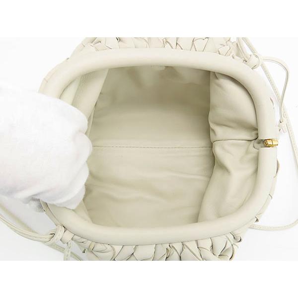 未使用　ボッテガヴェネタ　スモール パデッド カセット ショルダーバッグ 白 BOTTEGA VENETA ボッテガヴェネタ ショルダーバッグ パデッド カセット