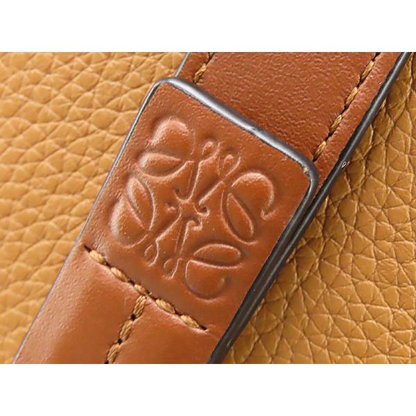 LOEWE（ロエベ） ほぼ新品 バーティカル ウォレット ラージ アナグラム 