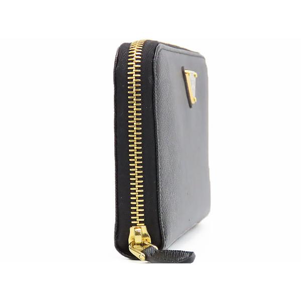 PRADA（プラダ） 新古品 サフィアーノ トライアングル ジップ