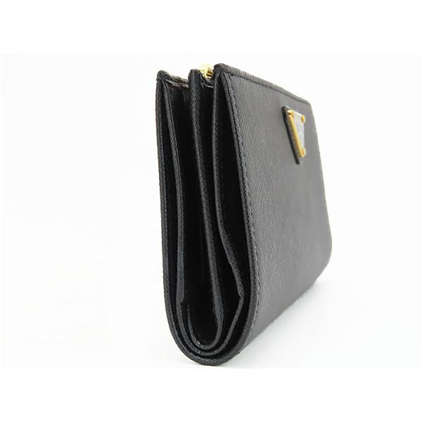 PRADA（プラダ） 美品 サフィアーノ トライアングル 二つ折り長財布