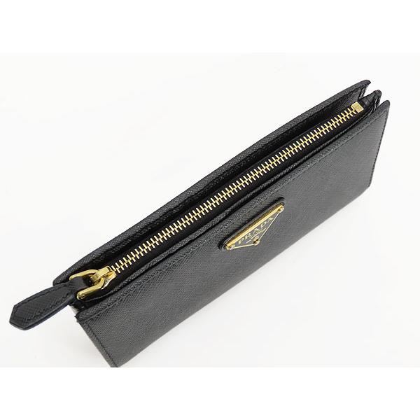 PRADA（プラダ） 美品 サフィアーノ トライアングル 二つ折り長財布